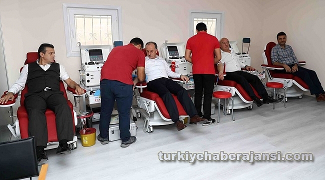 BaÄcÄ±larâda KÄ±zÄ±lay Kan Alma Birimi AÃ§Ä±ldÄ±