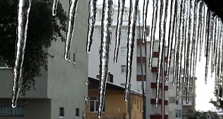 Ardahan'da Yollar Buz Bistine Döndü