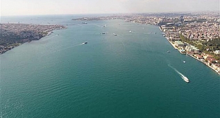 Boğaz'ın Rengi Turkuaza Döndü