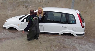 Kuşadası Sular Altında!