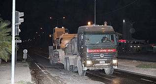 Tanklar, Köylülerin Alkışları Eşliğinde Geldiler!