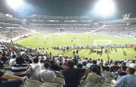Beşiktaş İnönü Stadı 2011'de Yıkılıyor