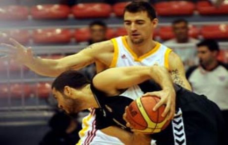 Aslan'a Kartal Pençesi