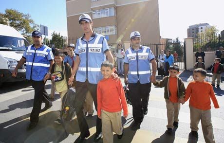 Öğrenciler Zabıtaya Emanet