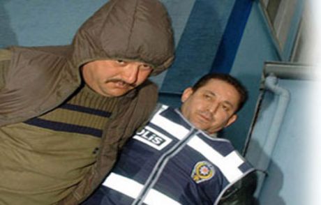 Borcuna Karşılık Karın Ve Kızın