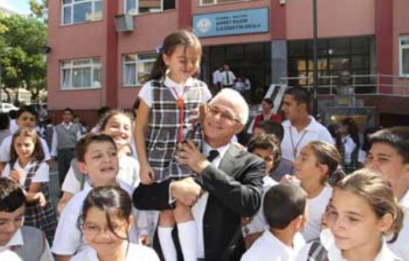 Başkan Zengin’den Okullara Arıtma Cihazı