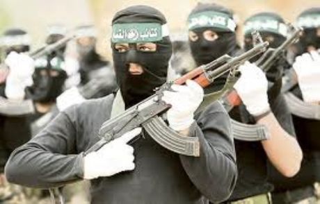 İsrail İki Hamas Militanını Öldürdü