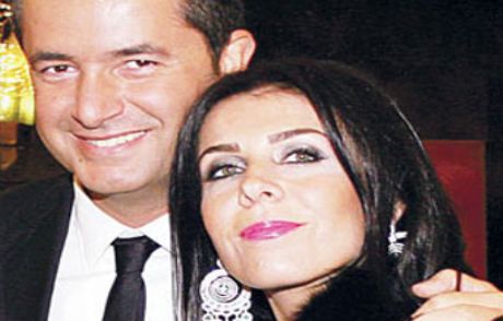 20 Yaşındaki Kız Yuvasını Yıkıyor