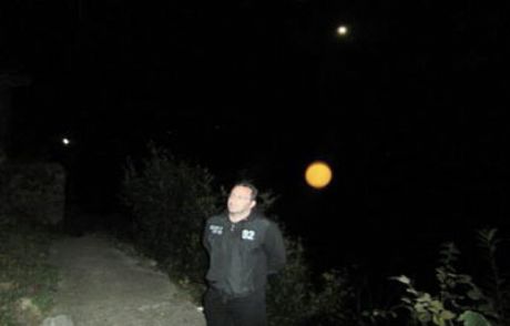 Bu Fotoğrafı Çeken Polise Koştu