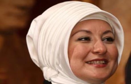 First Lady İlkokulda Türbana Karşı