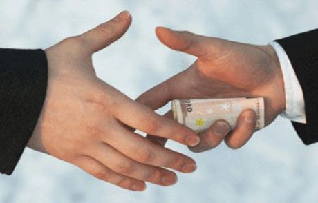 Her Dört Kişiden Biri Rüşvet Veriyor!