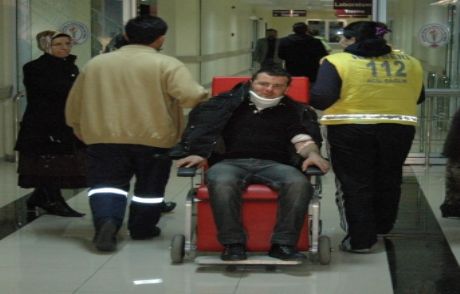 22 Yaşındaki Gence Meydan Dayağı
