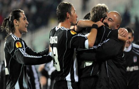 Kartal Avrupa'da '100' Akı!