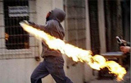 Saz Kursuna Molotoflu Saldırı