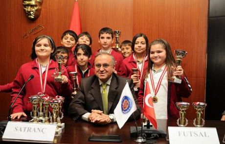 G.antep'in 'kurtuluş Kupası' Madalyaları Verildi