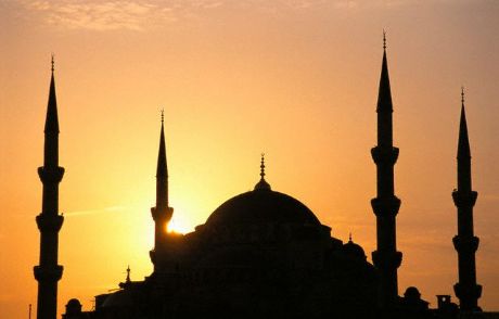 Atina Cami İnadından Vazgeçiyor