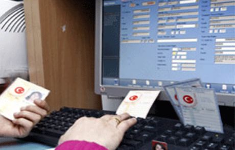 Kayıp Kimlik Başını Fena Yaktı!