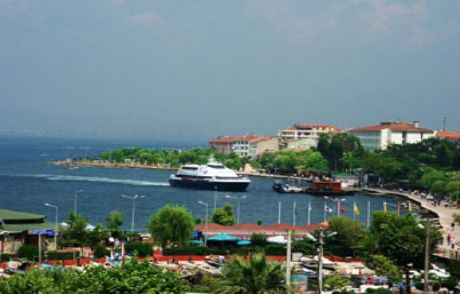 Taciz İddiası Karamürsel'i Karıştırdı