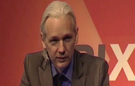 Assange İçin 5 Kişi Kefil Oldu