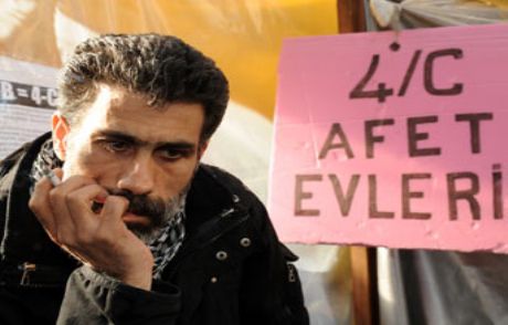 Grevdeki Bir İşçi Hastaneye Kaldırıldı