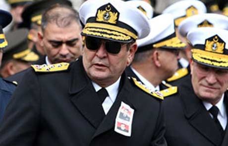 Oramiral Yiğit 'millete Şikayet Ediyorum'