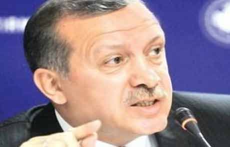 Pkk'lı Eylemci Erdoğan'a Ayakkabı Fırlattı