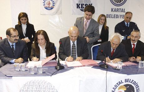 Kartal Belediyesinde Sözleşme Sevinci