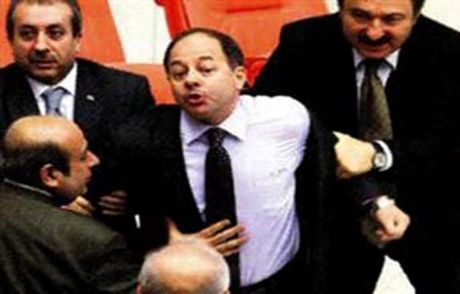 Meclisteki Kavga Kayıtlara Böyle Geçti
