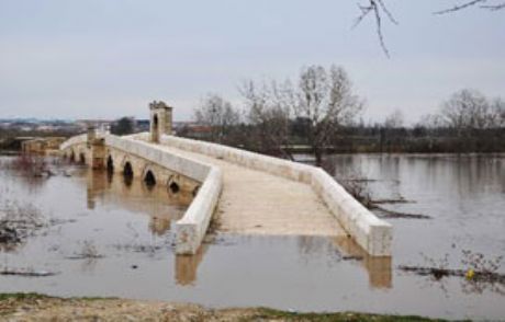 Tunca Nehri'nin Debisi Düştü