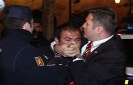 Erdoğan'a Papuç Atmanın Cezası