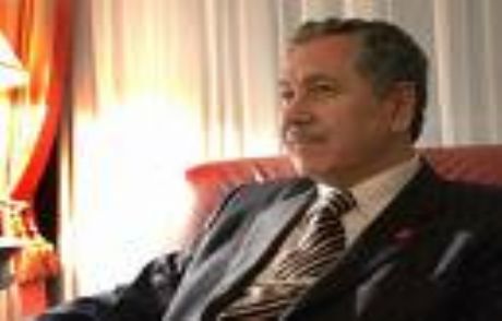 'totaliter Yönetimler İstemiyoruz'