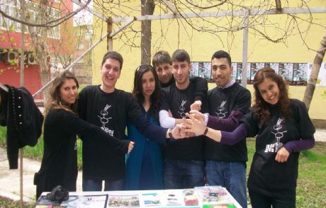 Pendik'li Gençlerden Muş'a 3500 Kitap