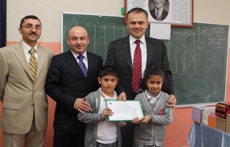 Minik Öğrenciler Destek Verdi