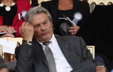 Delon'dan Bardot'a Destek