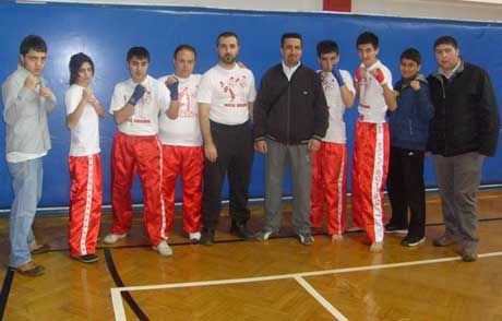 Mavi Dalgalar'ın Kick Boks Başarısı