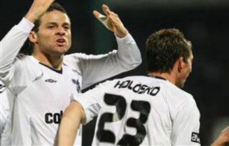Kartal'ı, Bobo Ve Holosko Taşıyor!