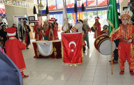 Timaş’tan Çocuklara Mehteran Konseri