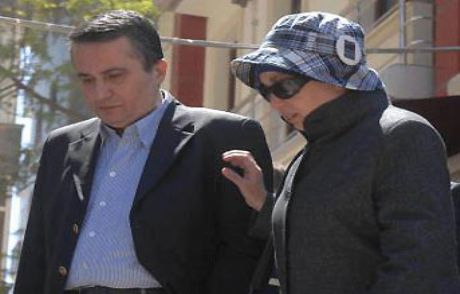 2 Anne Karşı Karşıya