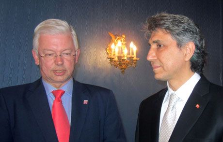 Başkan Demir, Başbakan Koch İle Görüştü