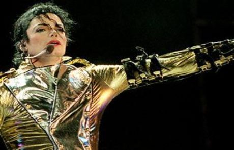 Şok İddia: Michael Jackson Ölmedi