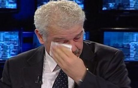 Ali Tezel'i Ağlatan 'sosyal Çaresizlik'