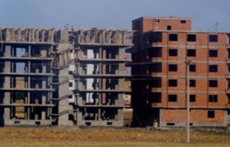 İnşaattan Düşen İşçi Hayatını Kaybetti