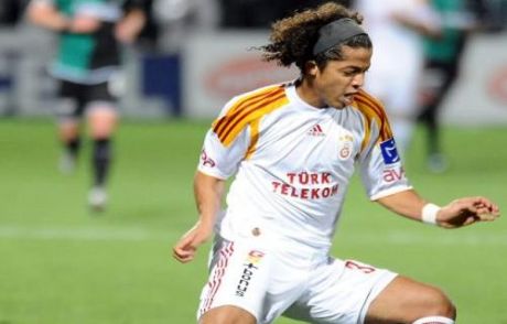 Galatasaray'da Bir Bilet Daha Kesildi