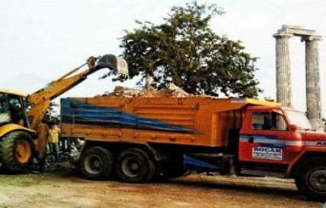Dükkan Yapmak İçin Tarihi Surları Yıktılar!