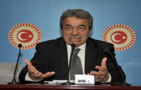 Kamer Genç Yoğun Bakımda