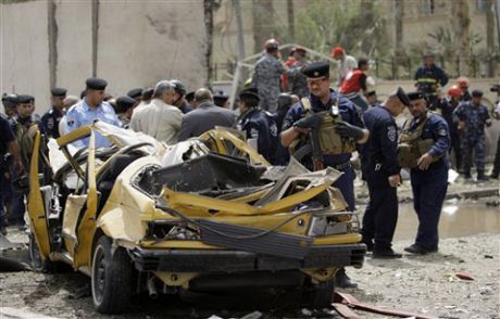 Afganistan'da Saldırılar: 14 Ölü, 24 Yaralı