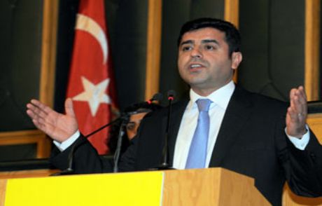 Demirtaş'tan Başbakan'a: Yalancı, Fırıldak!