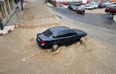 Karadeniz'i Sel Aldı