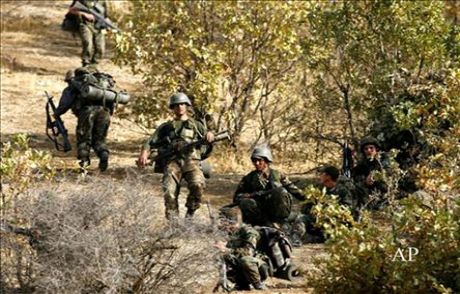 Flaş...elazığ'da Karakola Saldırı