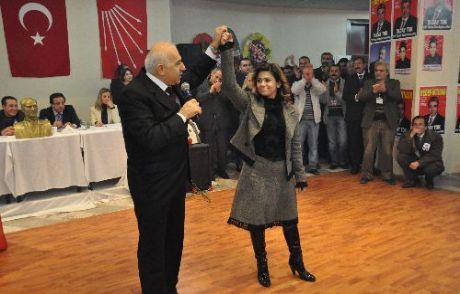 Chp Tarsus İlçe Başkanı Ayaz İstifa Etti